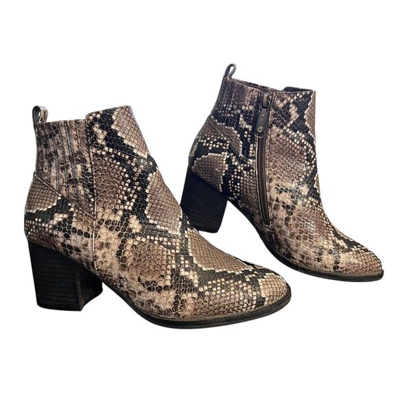 Blondo Boots Womens Size 7.5 Brown Snake Print Waterproof Ankle Booties Zip - Picture 2 of 11